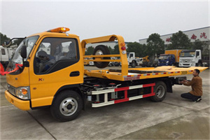 达州哪里有拖车服务