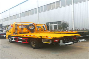 达州附近拖车救援搭电